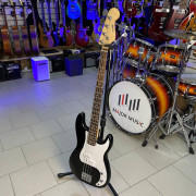 б/у Бас-гитара Homage HEB700BK (пресижн)*