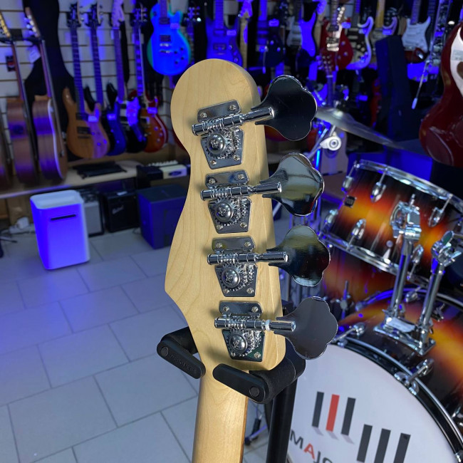 Бас-гитара Homage HEB700BK (пресижн) Бас-гитара Homage HEB700BK (пресижн)