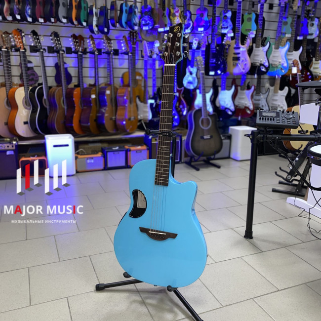 Электро-акустическая гитара IZ L-Z1-BL ель/карбон, цвет голубой Электро-акустическая гитара IZ L-Z1-BL ель/карбон, цвет голубой
