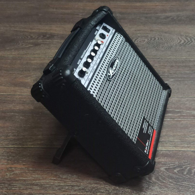 Гитарный комбоусилитель Leem S15GS Б/У Гитарный комбоусилитель Leem S15GS Б/У