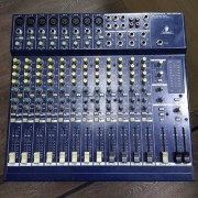 Микшерный пульт Behringer MX2004A Б/У Микшерный пульт Behringer MX2004A Б/У
