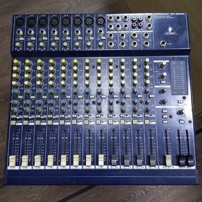 Микшерный пульт Behringer MX2004A Б/У Микшерный пульт Behringer MX2004A Б/У