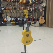 Укулеле сопрано Veston KUS 25 BANANA с рисунком Укулеле сопрано Veston KUS 25 BANANA с рисунком