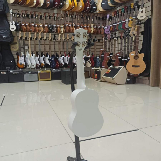 Укулеле сопрано Veston KUS 15WH цвет белый Укулеле сопрано Veston KUS 15WH цвет белый