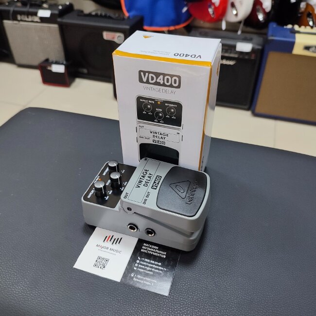 Педаль эффектов Behringer VD400 дилей "винтаж" Педаль эффектов Behringer VD400 дилей "винтаж"