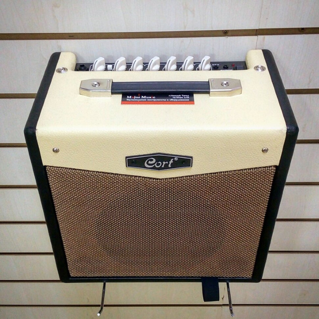 Гитарный комбоусилитель Cort CM15R-EU-BK CM Series 15Вт черный