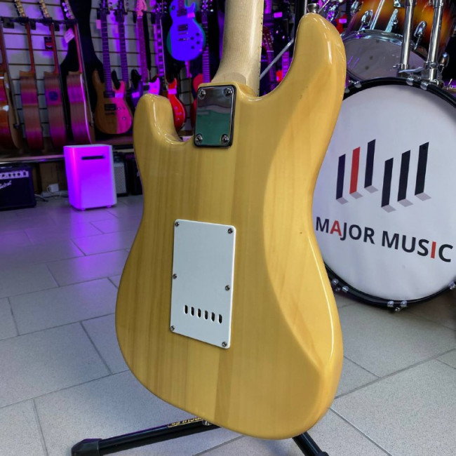 Электрогитара Fabio ST200N цвет натуральный