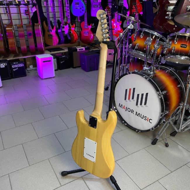 Электрогитара Fabio ST200N цвет натуральный