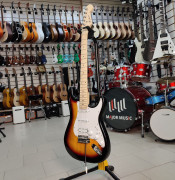 Электрогитара Fabio ST200SB цвет санберст