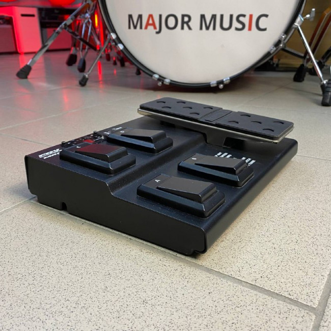 б/у Футсвитч педаль LINE 6 FBV EXPRESS MKII для комбоусилителей Line 6 Spider б/у Футсвитч педаль LINE 6 FBV EXPRESS MKII для комбоусилителей Line 6 Spider