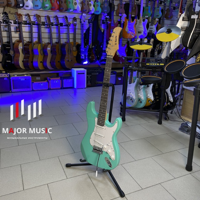 Электрогитара Terris TST-39 LB цвет морской волны SSS Электрогитара Terris TST-39 LB цвет морской волны SSS