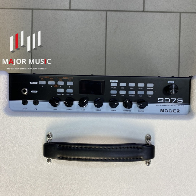 Гитарный комбоусилитель Mooer SD75 75Вт моделирующий
