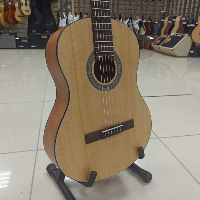 Классическая гитара Flight C-100 NA 4/4 цвет натуральный