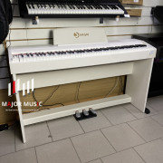 б/у Цифровое пианино SOLISTA DP400WH б/у Цифровое пианино SOLISTA DP400WH