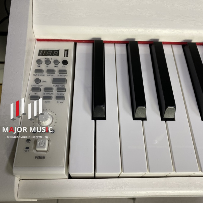 б/у Цифровое пианино SOLISTA DP400WH