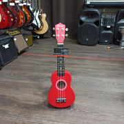 Укулеле сопрано TERRIS JUS-10 RD цвет красный Укулеле сопрано TERRIS JUS-10 RD цвет красный