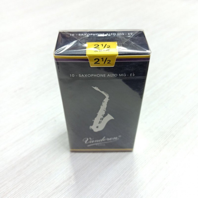 Трости для саксофона Альт Vandoren SR2125 Традиционные №2,5