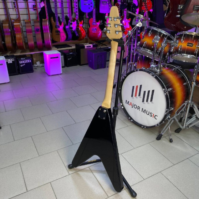 Электрогитара Caraya E235BK V-образная черная