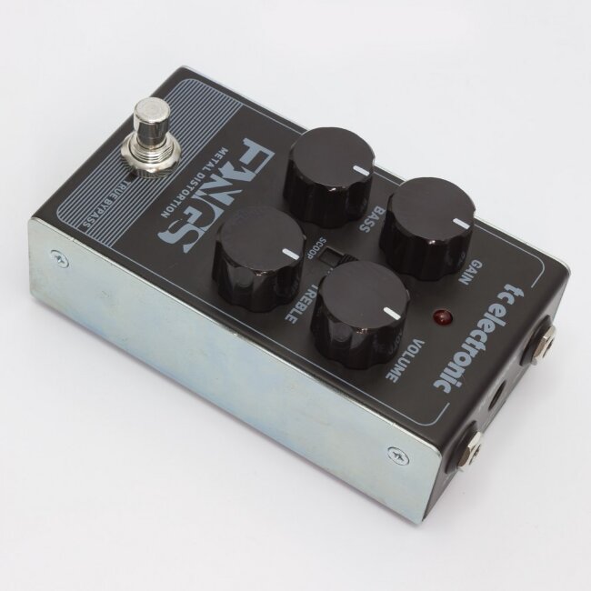 Педаль эффектов TC Electronic Fangs Metal Distortion