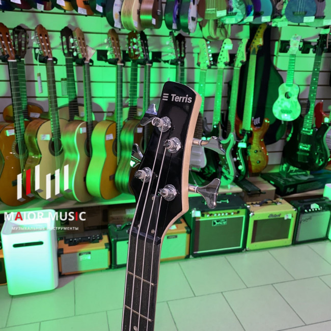 Бас-гитара Terris THB-15 BK цвет черный