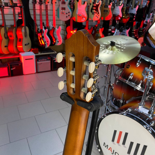 Классическая гитара Yamaha C40 Классическая гитара Yamaha C40