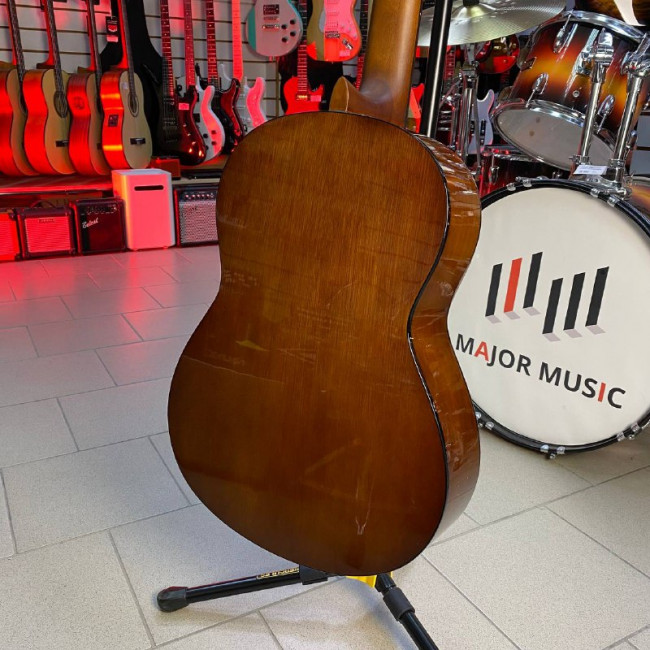 Классическая гитара Yamaha C40 Классическая гитара Yamaha C40