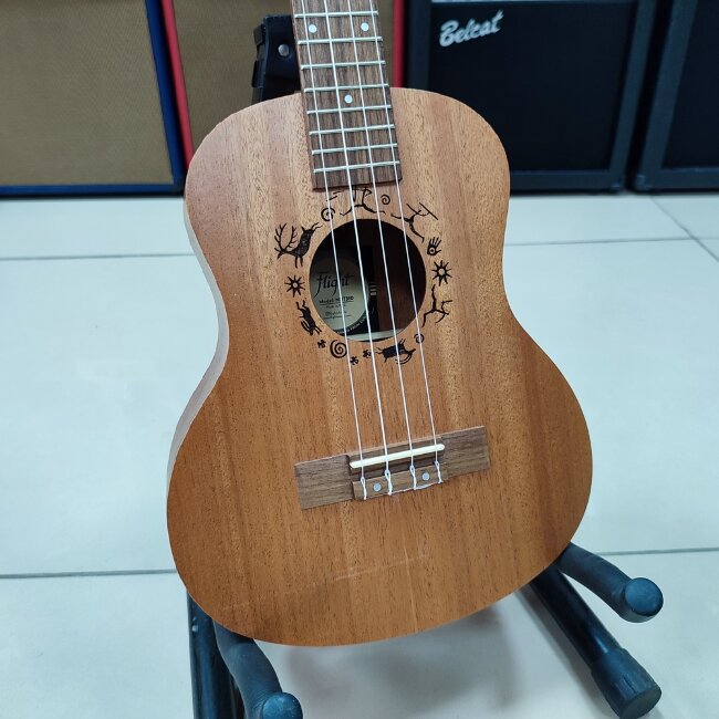 Укулеле тенор Flight NUT310 чехол в комплекте Укулеле тенор Flight NUT310 чехол в комплекте
