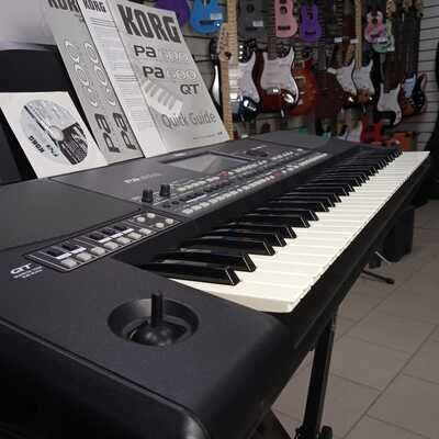 Б/У Синтезатор Korg PA600