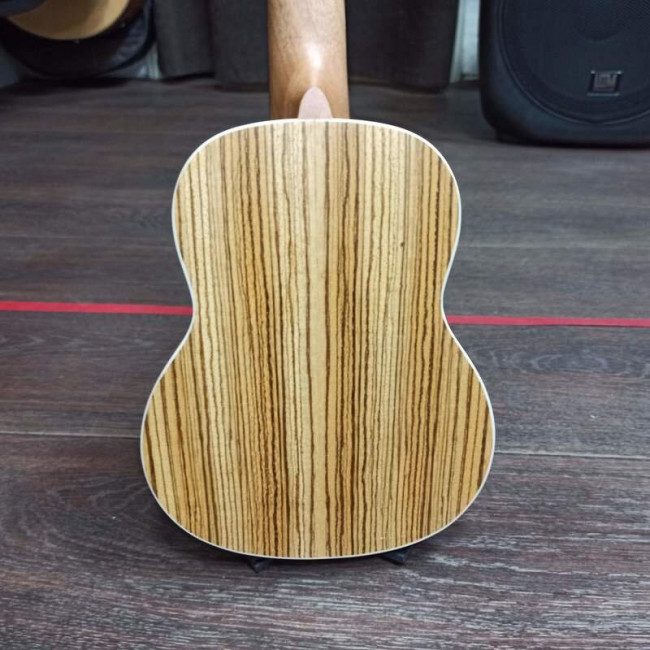 Укулеле сопрано Fabio FB211 с чехлом Укулеле сопрано Fabio FB211 с чехлом