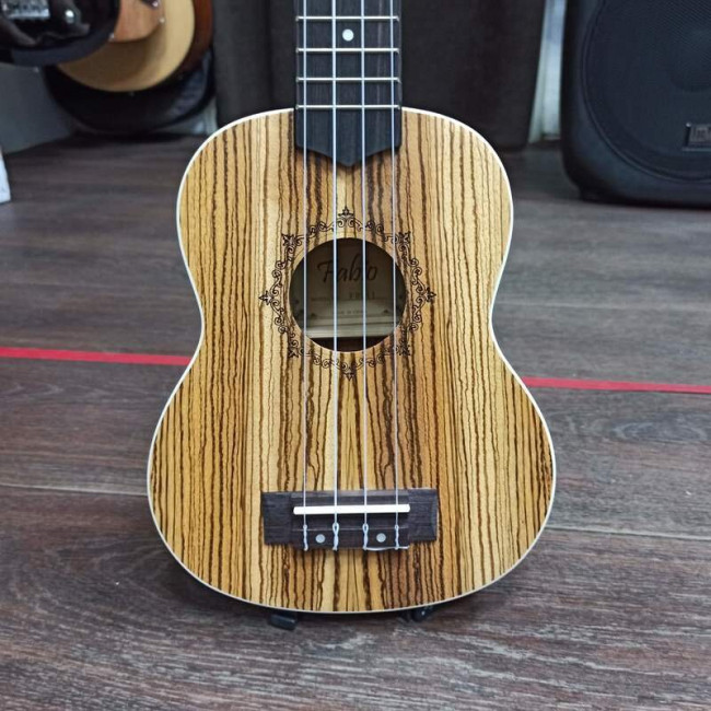Укулеле сопрано Fabio FB211 с чехлом Укулеле сопрано Fabio FB211 с чехлом