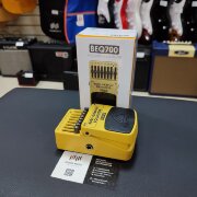 Педаль эффектов для бас гитары Behringer BEQ700 7ми полосный графический эквалайзер