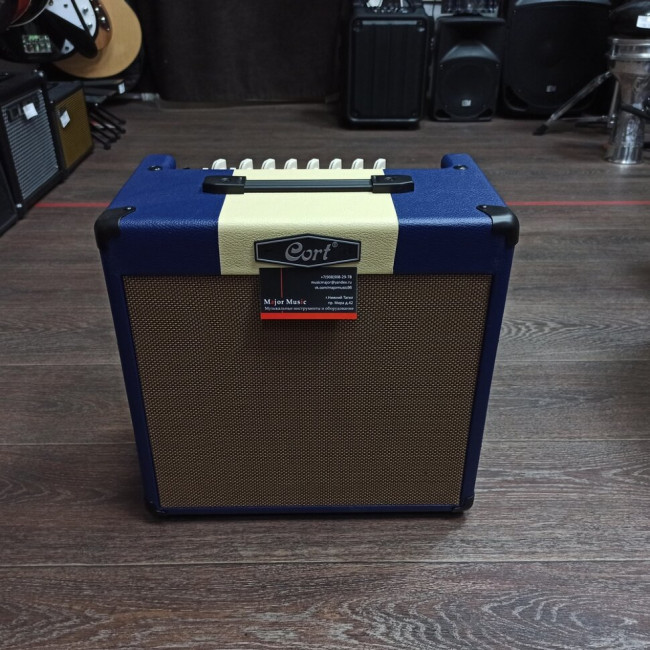 Гитарный комбоусилитель Cort CM30R-EU-DB CM Series 30Вт синий