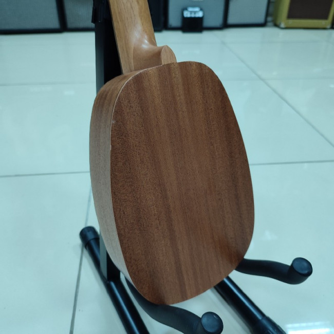 Укулеле сопрано FLIGHT NUP310 PINEAPPLE форма ананас, рисунок акула