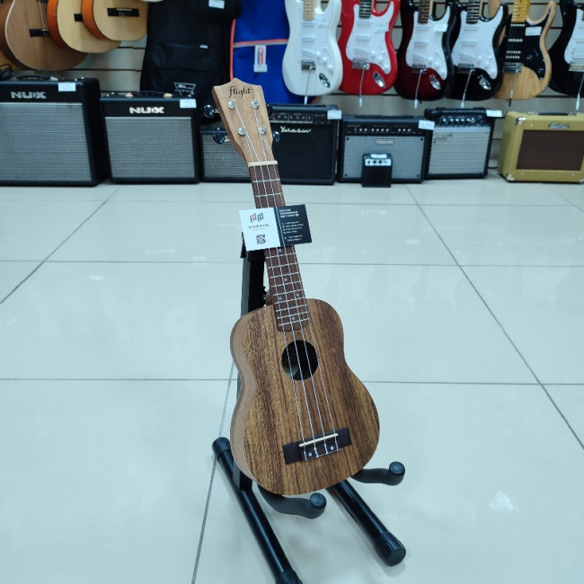 Укулеле сопрано FLIGHT NUS200 NA цвет натуральный, чехол в комплекте